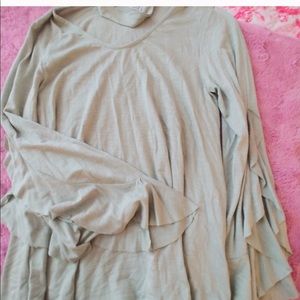 NWT bell sleeve front detail shirt